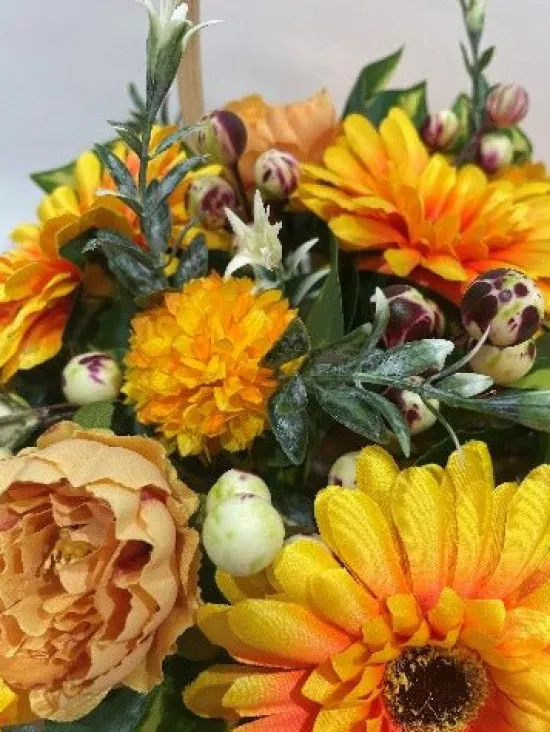 Craft Buddy Forever Flowerz 50 Autumn Berry Clusters New